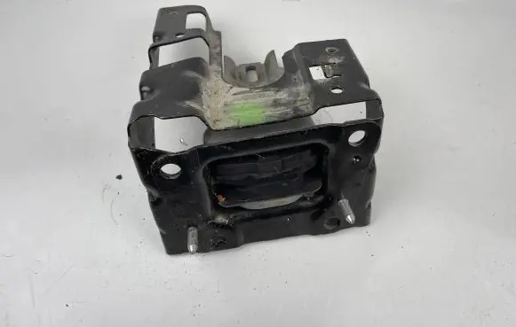 Citroen C3 Engine mount bracket 9810216980 9807450680