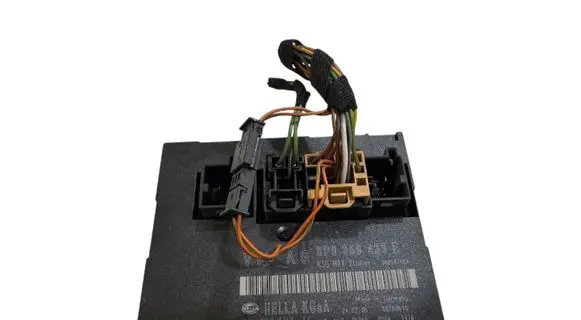 Audi A3 S3 8P Comfort/convenience module 8P0959433E 05700610 5DK00858346