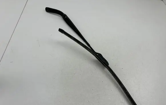 Chevrolet Captiva Windshield/front glass wiper blade 