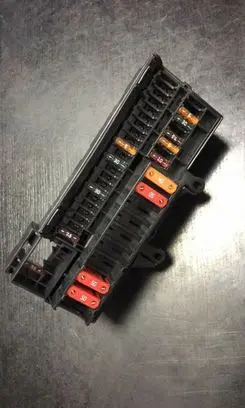 BMW 7 E65 E66 Fuse module 6900582