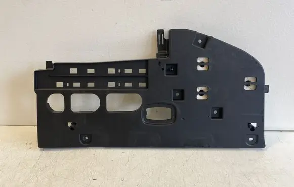 Mercedes-Benz GLB X247 Dashboard lower bottom trim panel A2476809000