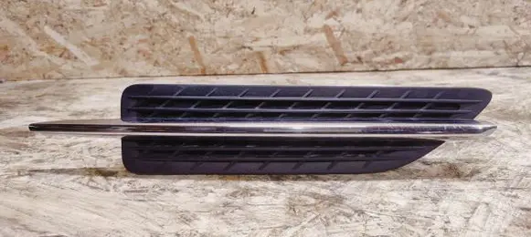 Mercedes-Benz SLK R172 Fender grill A1726900479
