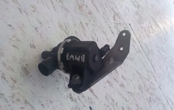BMW 7 G11 G12 Fuel tank valve 16137399071
