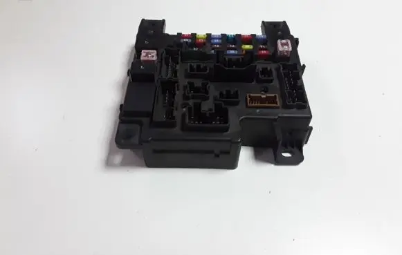 Citroen C-Crosser Fuse module 8637A318
