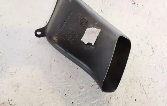 Dodge Challenger Brake cooling air channel/duct 15LA145AA