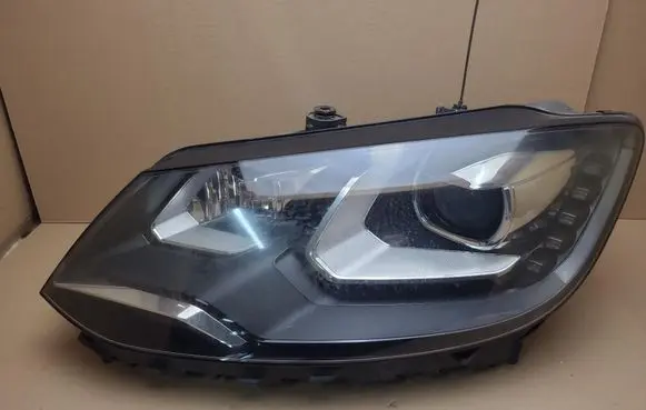 Volkswagen Sharan Headlight/headlamp 7N2941751A