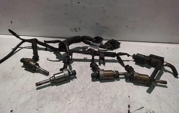 Fuel injectors set
