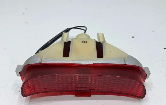 Subaru Legacy Third/center stoplight 