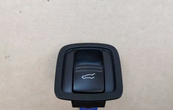 Porsche Cayenne (9PA) Tailgate/boot open switch button 7L5959521 7L5959551