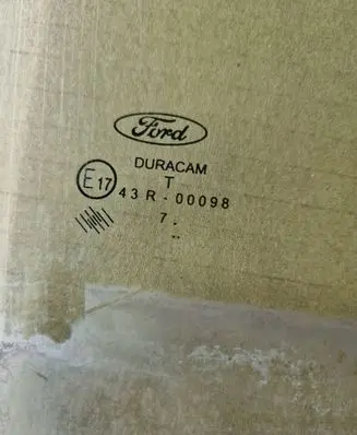 Ford Transit Front door vent window glass four-door 43R00098