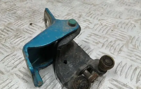 Renault Kangoo II Sliding door lower roller guide/hinge 