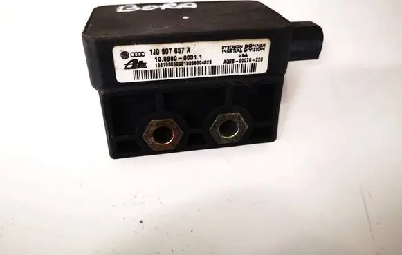 Volkswagen Golf IV ESP acceleration yaw rate sensor 1J1907637A