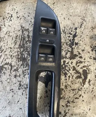 Skoda Octavia Mk2 (1Z) Electric window control switch 1Z0959858A