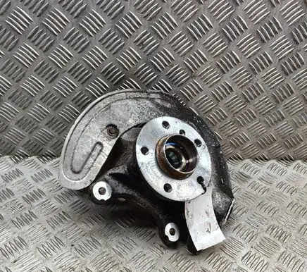 BMW 2 F44 Front wheel hub 6876853 6874443