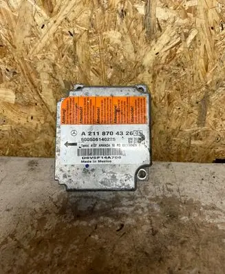 Mercedes-Benz E W211 Airbag control unit/module A2118704326 P6V5F14A706 500506140225