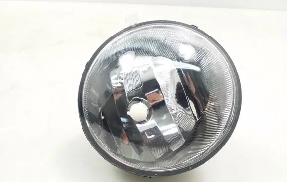 Toyota RAV 4 (XA40) Front fog light 8121060180