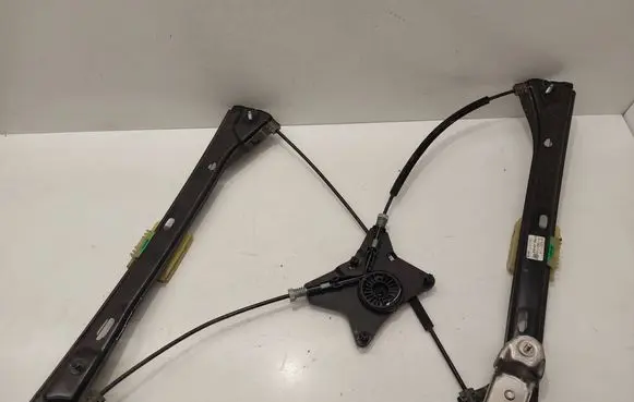Volkswagen PASSAT B8 Front door electric window regulator 3G0837462C