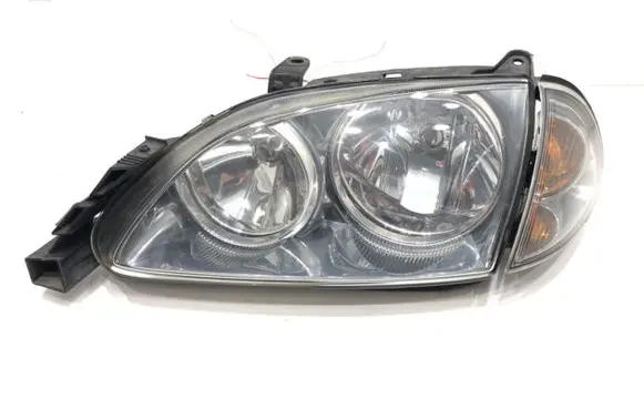 Toyota Avensis T220 Headlight/headlamp