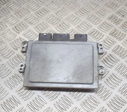 Ford Fiesta Engine control unit/module AV2112A650CD S180047012