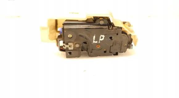 Volkswagen Touareg I Front door lock