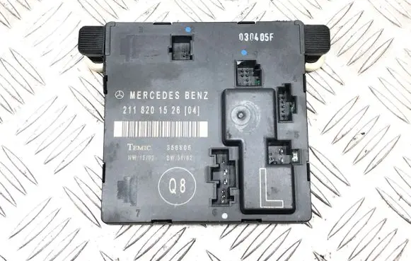Mercedes-Benz E W211 Door control unit/module 2118201526 356805