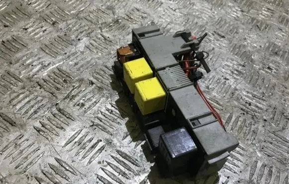 Opel Zafira A Fuse box set gm90464760 90464760