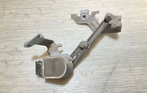 Rear air suspension level height sensor