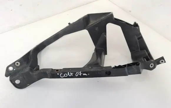 Headlight/headlamp mounting bracket