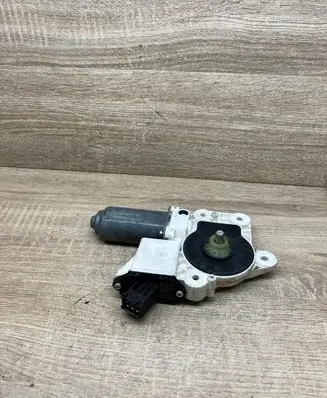 Opel Vectra C Rear door window regulator motor 24414777 991324102