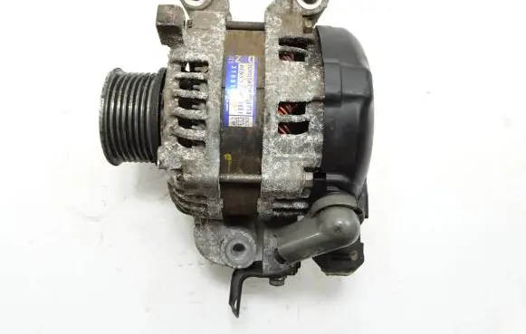 Toyota Verso Generator/alternator 270600R070 1042113061 31081