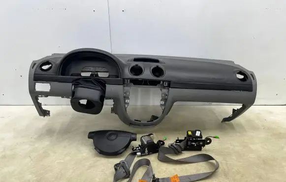 Chevrolet Nubira Dashboard 96474818 96414897 96414890