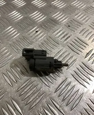 Volkswagen Golf V Brake pedal sensor switch 3B0945511A