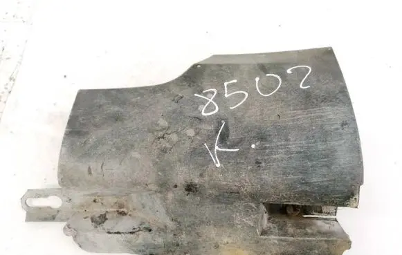 Volkswagen PASSAT B6 Side skirt front trim 