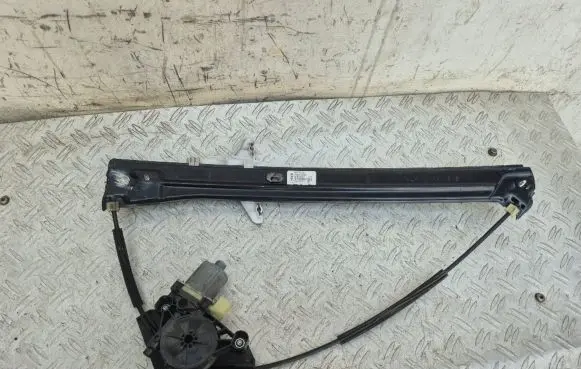 Volkswagen Touran III Rear door window regulator with motor 5TA839462B 5Q0959802A