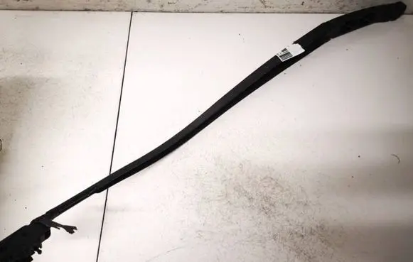 Honda CR-V Front wiper blade arm