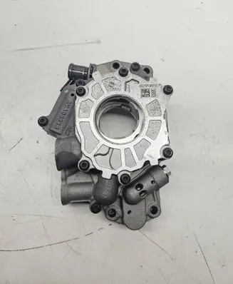 Chevrolet Corvette C7 Oil pump 12686435 62170852 AVA04316