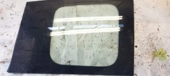 Rear side window