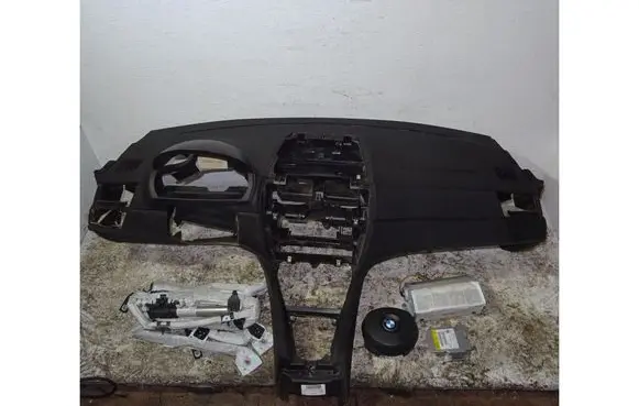 BMW X3 E83 Dashboard 