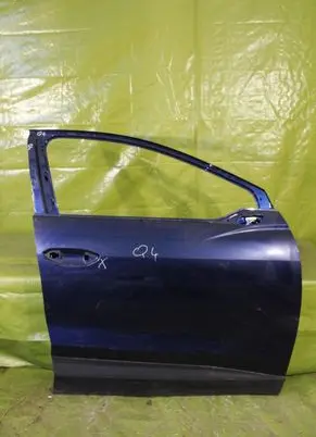 Audi Q4 e-tron Front door 000259