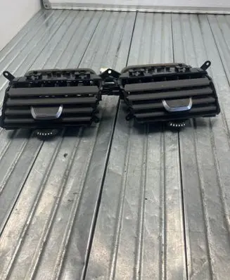 BMW 5 G30 G31 G38 Dash center air vent grill 9329579 09883