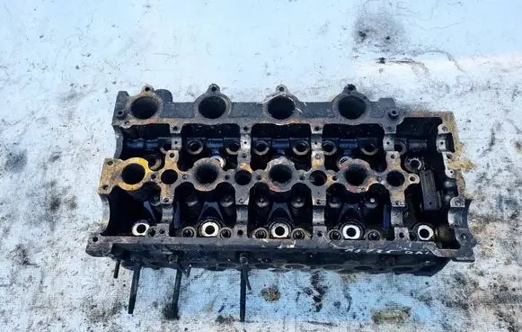 Citroen C5 Engine head 9641752610