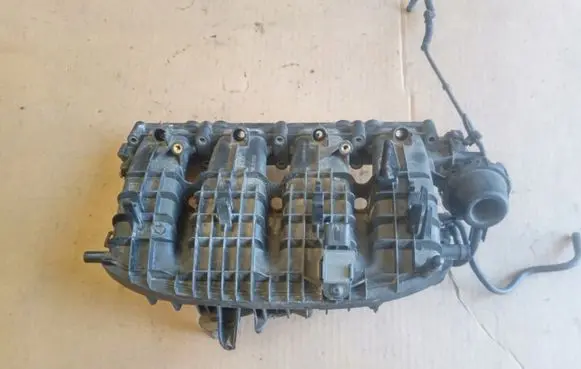 Audi A5 8T 8F Intake manifold 06L133201N
