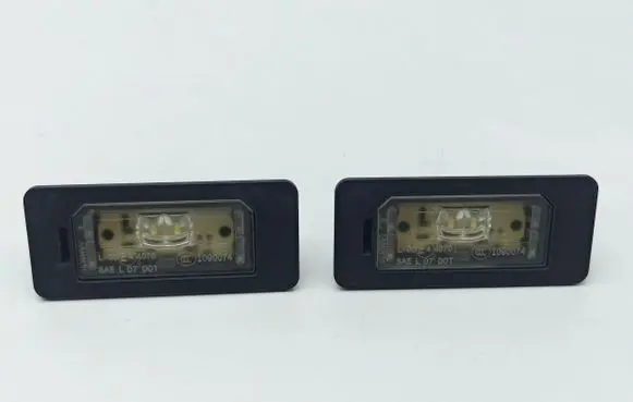 BMW X1 E84 Number plate light 7193293 101910841 63267193293