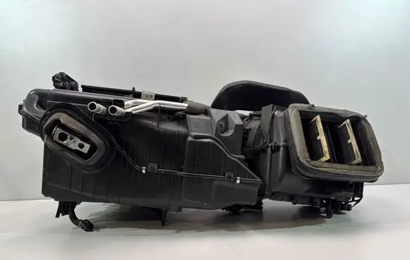 Audi A4 S4 B8 8K Interior heater climate box assembly housing 8W2816001F