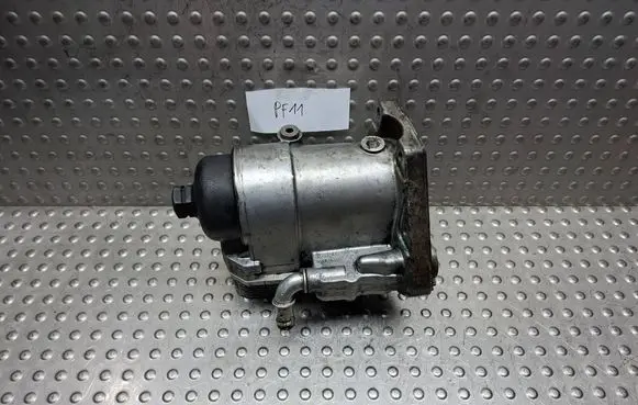 Chrysler Voyager Oil filter mounting bracket S18046121 70313766