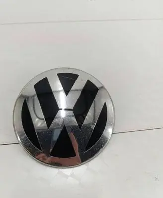 Volkswagen Touareg I Manufacturer badge logo/emblem 3C0853601A