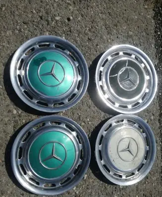 Mercedes-Benz E W123 R14 wheel hub/cap/trim 1154010324