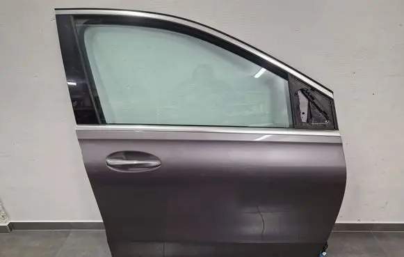 Mercedes-Benz B W247 Front door 