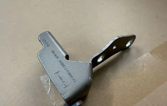 Volkswagen Amarok II Tailgate hinge N1WBE43001AE