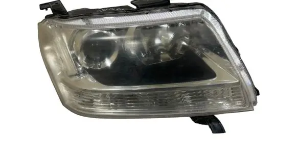 Suzuki Grand Vitara II Headlight/headlamp 10059079